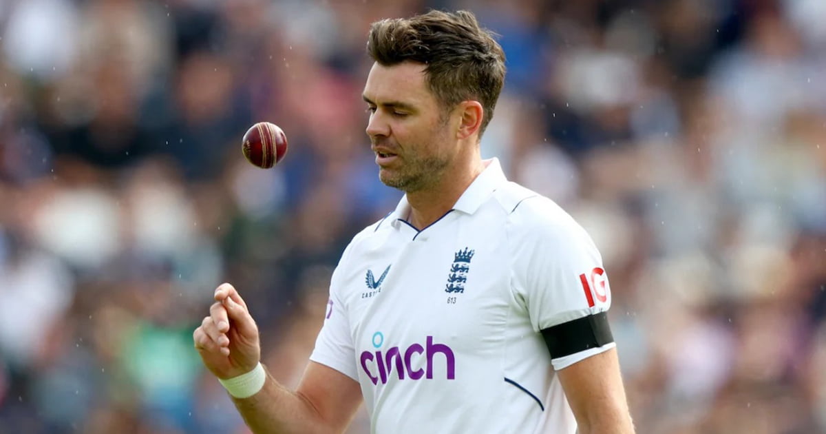 Even At 40 Velky Is Showing, James Anderson Tops The Test Bowler Rankings !!